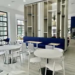 Hotel Express Ciudad De Ciencias By Ihg