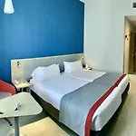 Hotel Express Ciudad De Ciencias By Ihg