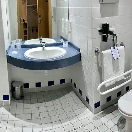 Express Ciudad De Ciencias By Ihg Валенсия