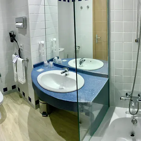 Express Ciudad De Ciencias By Ihg Otel 3*