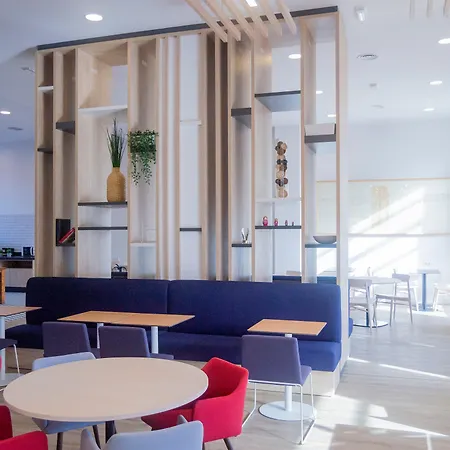 Express Ciudad De Ciencias By Ihg Otel 3*